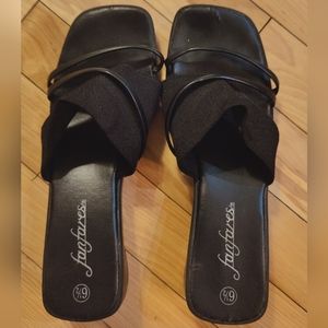Y2K Fanfares Sandals